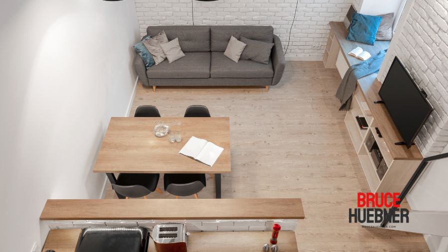 How to decorate a small house