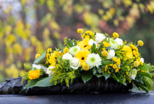 รับจัดดอกไม้งานศพ